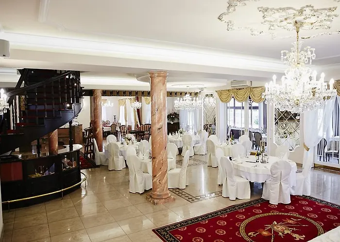 Dworek Hetmanski Gasthof 3*