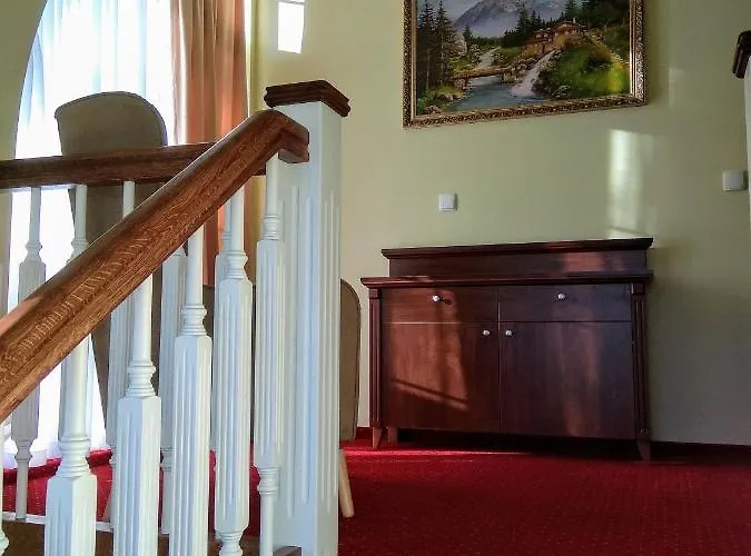 אורחן Dworek Hetmanski 3*